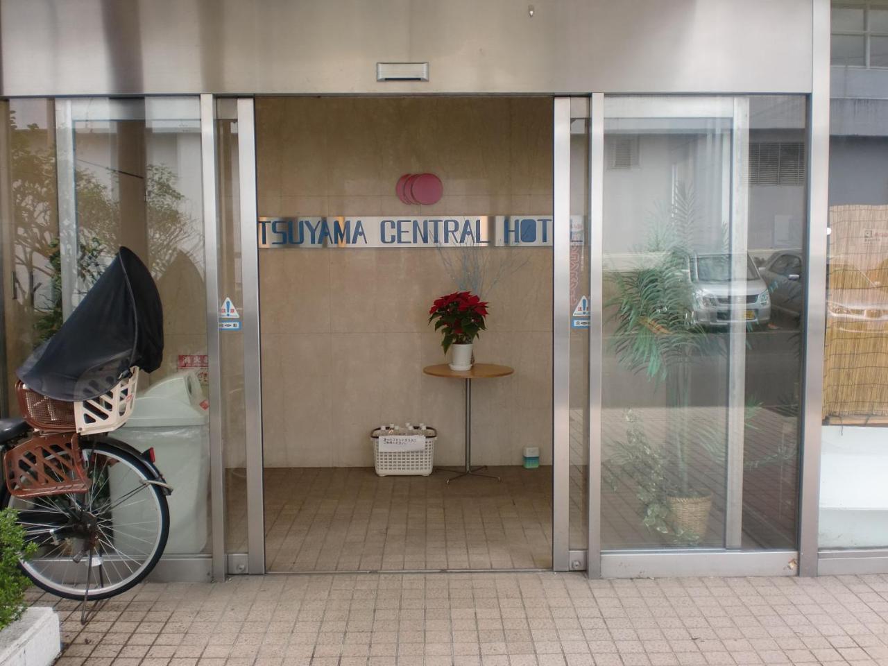Tsuyama Central Hotel Townhouse Екстер'єр фото